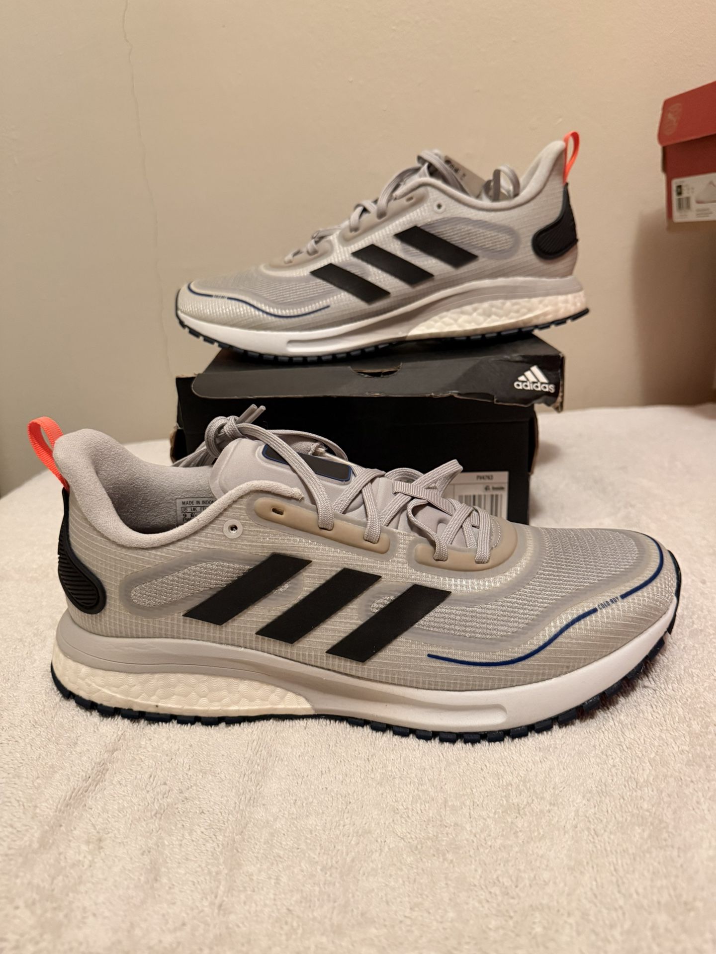 Adidas size 9 Brand New and Original For Running  Zapatos de Adidas talla 9 Nuevos y Originales