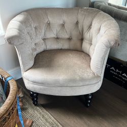 Accent Chair / Sofa