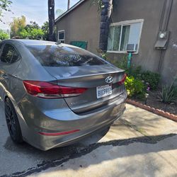 2018 Hyundai Elantra