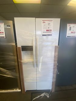 Frigidaire FRSS2323AW Refrigerator