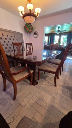 83 x 42 x 31 dining table with 6 chairs with custom glass protection