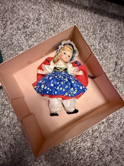 Vintage United States Madame Alexander Doll