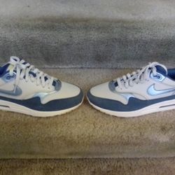 BRAND NEW NIKE AIR MAX1  SIZE(12)