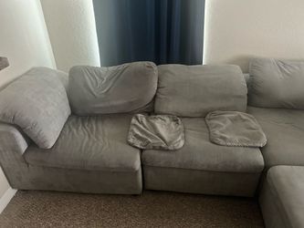 Clean smoke free couch