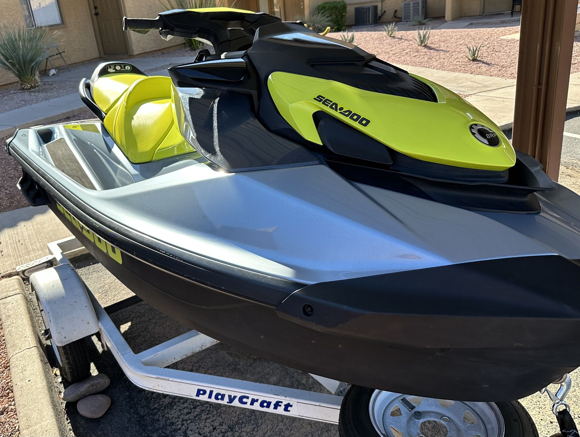 Single Sea-doo jet ski