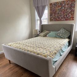 West Elm velvet sleigh bed, Excellent Condition, king w/ Leesa mattress. 