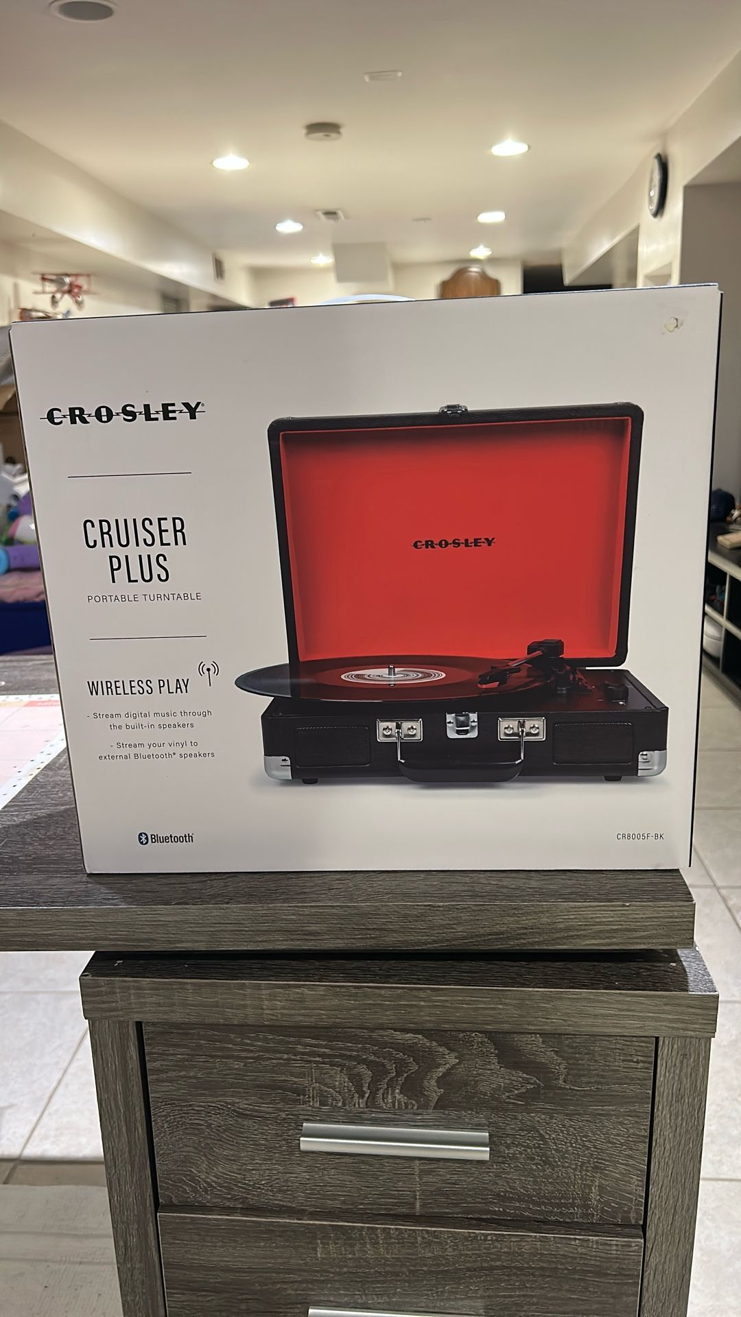 CROSLEY CRUISER PLUS RECORD PLAYER