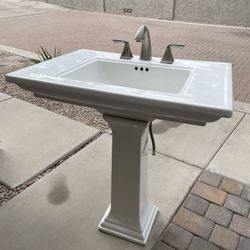KOHLER White Pedestal Sink with 2-handle Faucet Included