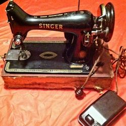1954 Singer Sewing Machine Model: 99k