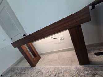 Decorating table