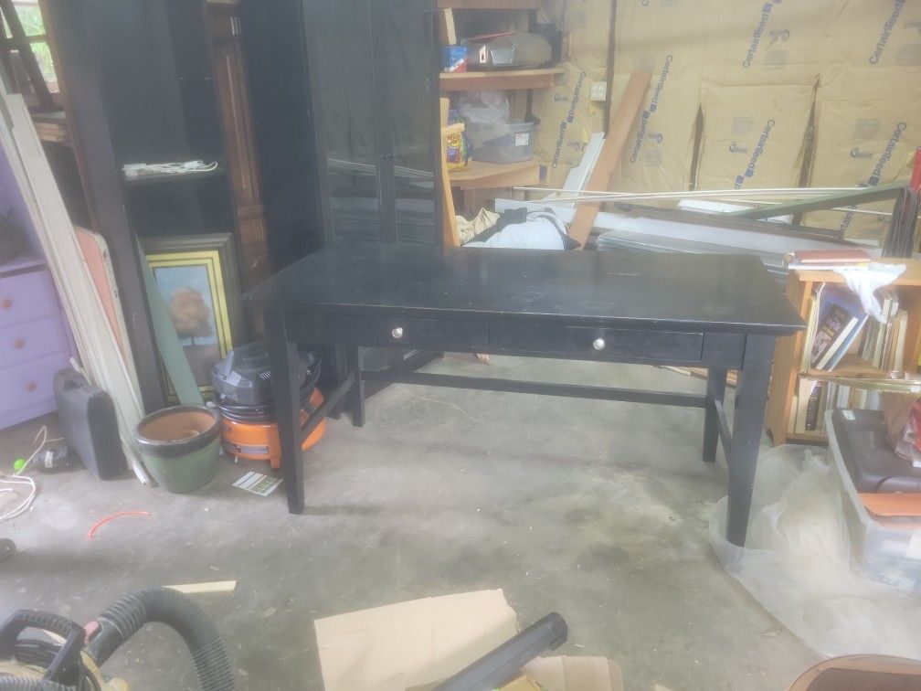 Solid Desk