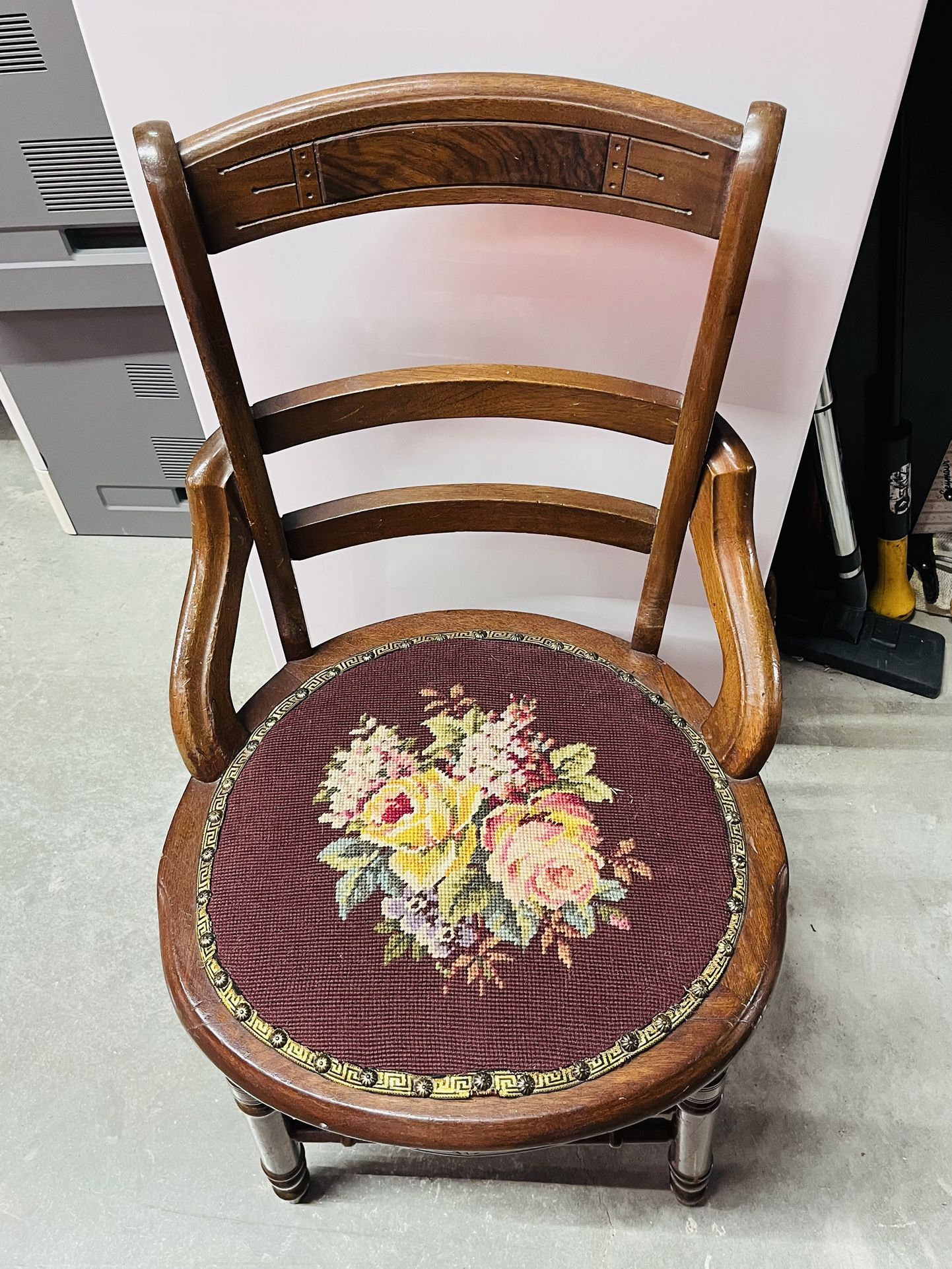 ANTIQUE BROWN WOOD NEEDLEPOINT  CHAIR