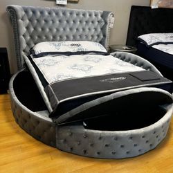 Delilah Velvet Luxury King/Queen Storage Bed /P