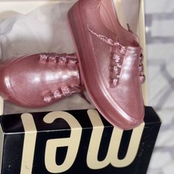 Mini Melissa         NEW. Size 13 Little Girl 