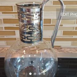 Carafe Decanters, Clear Metal flower Pitcher vase Carafe Glass Water Jug Glass Drinkware