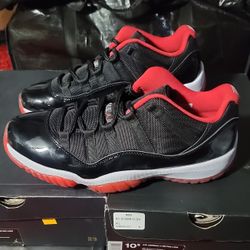 Air Jordan 11 Retro Low sz 10.5 Black/red-wht Breds