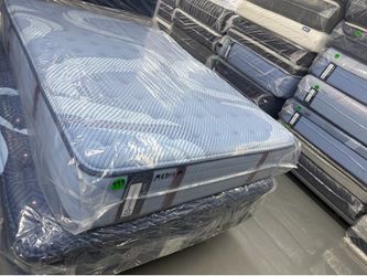 FULL SIZE SEALY POSTUREPEDIC PRO MATTRESS & BOX SPRING BED SET