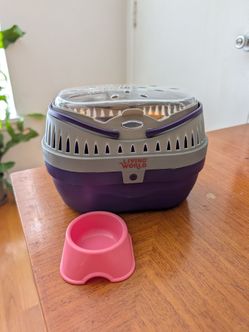 Living World Small Animal Carrier with Bowl