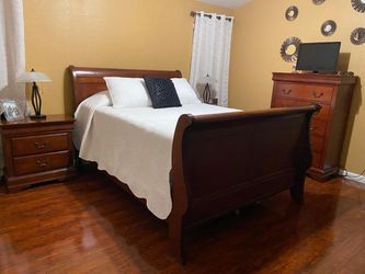 Queen bed