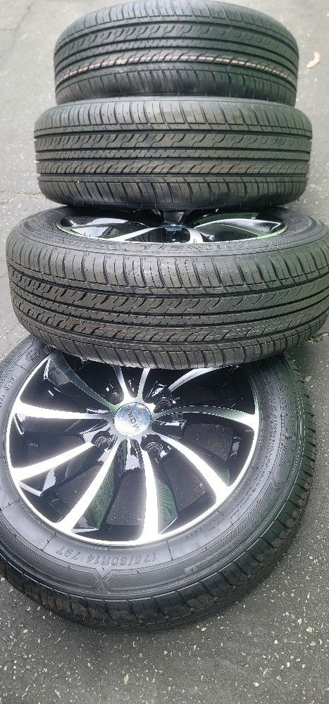 Wheel 14 4 Lugs 4x114.3 Like New