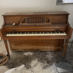 Vintage Piano