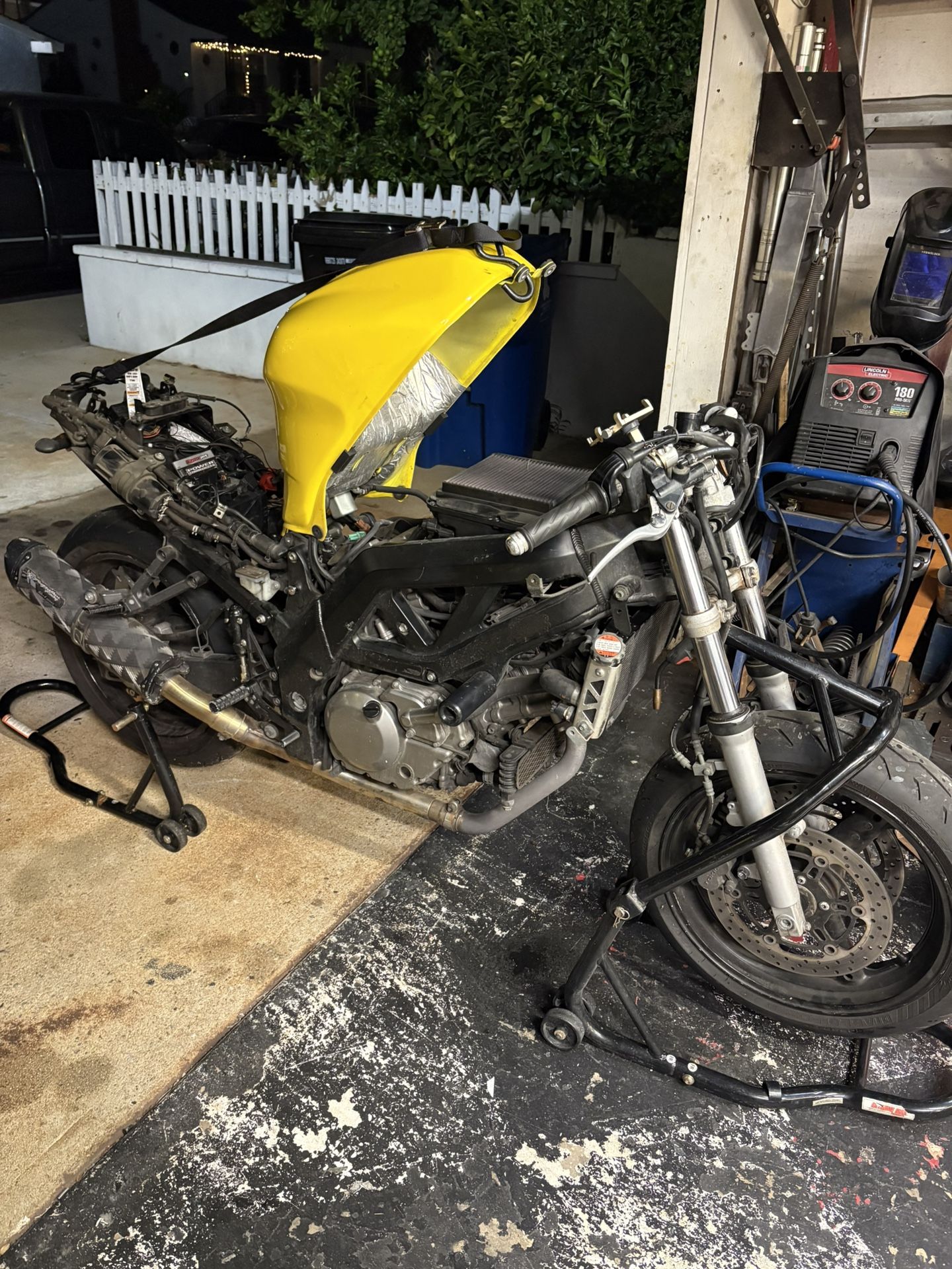 Salvage 2007 SV650