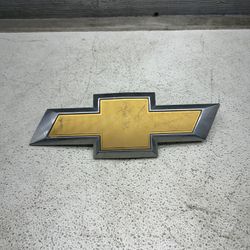 2015-2020 Chevy Tahoe / Chevy Suburban Front Grille Emblem Bow Tie