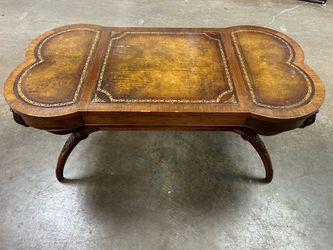 Vintage clover shape mahogany coffee table with protective glass top