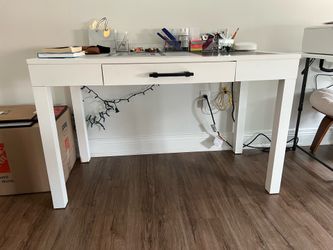 White Office Desk – Good Condition