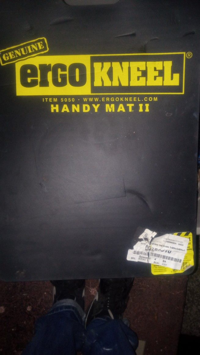 Erco Kneel Handy Matt Foam