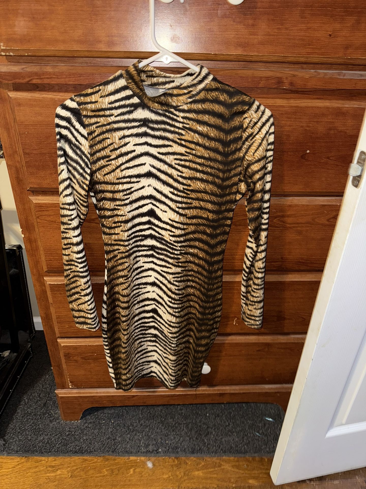 Clothes Purge/Free Dresses and Women’s Clothes 