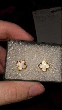Clover earrings white pearl