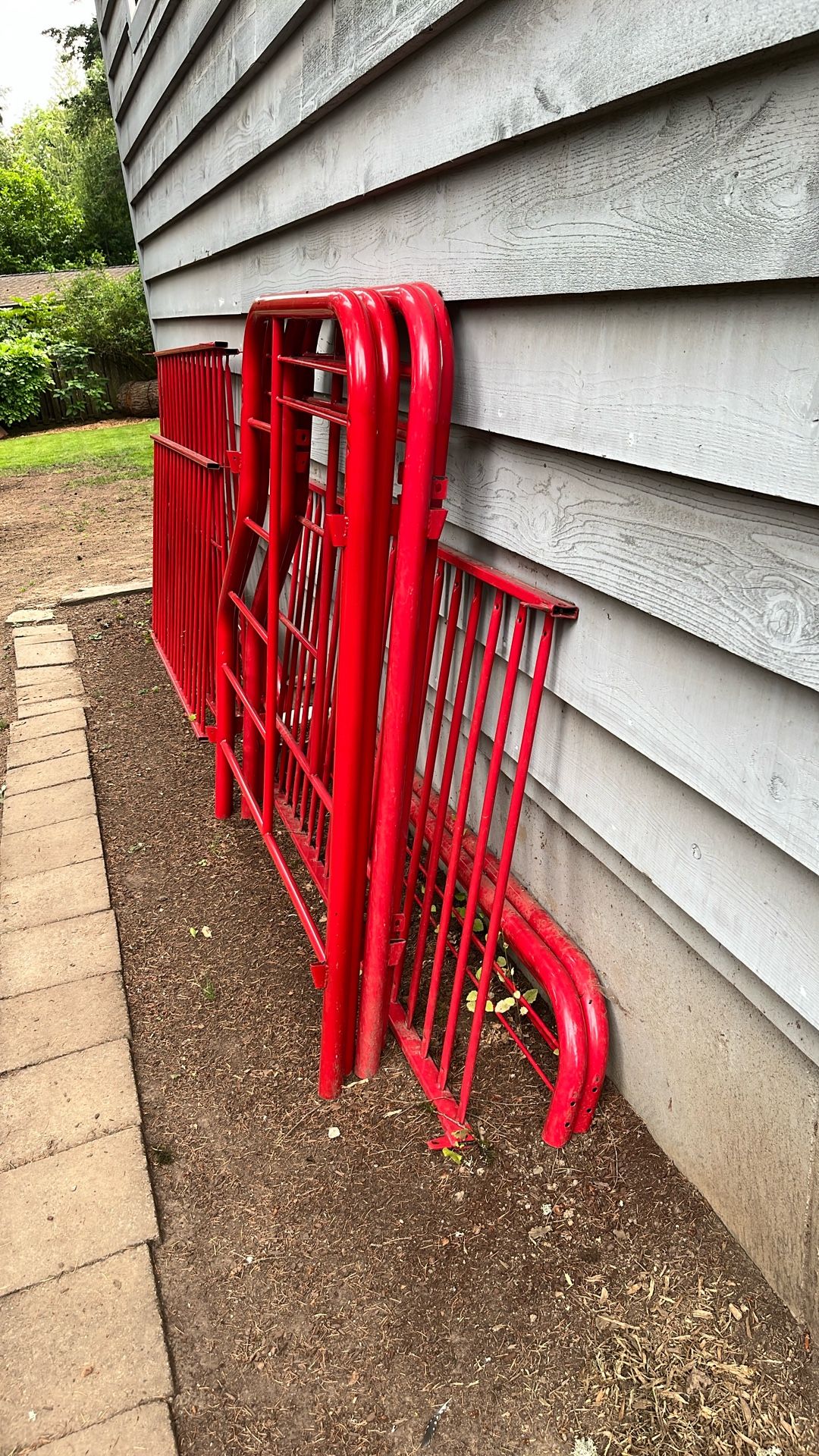 BUNK BEDS - Red (Queen Bottom/Twin Top)