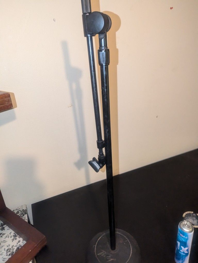 Peavy Adjustable Mic Stand