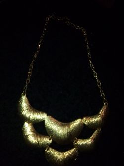 Gold necKlace