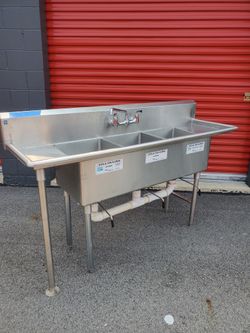 71"W HEAVY DUTY STAINLESS STEEL 3 COMPARTMENT SINK with BRAND NEW FAUCET
