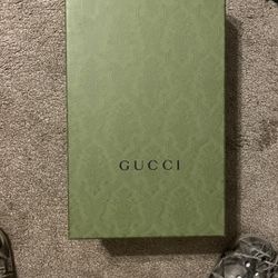 Sz 12 NEVER WORN Gucci Slides