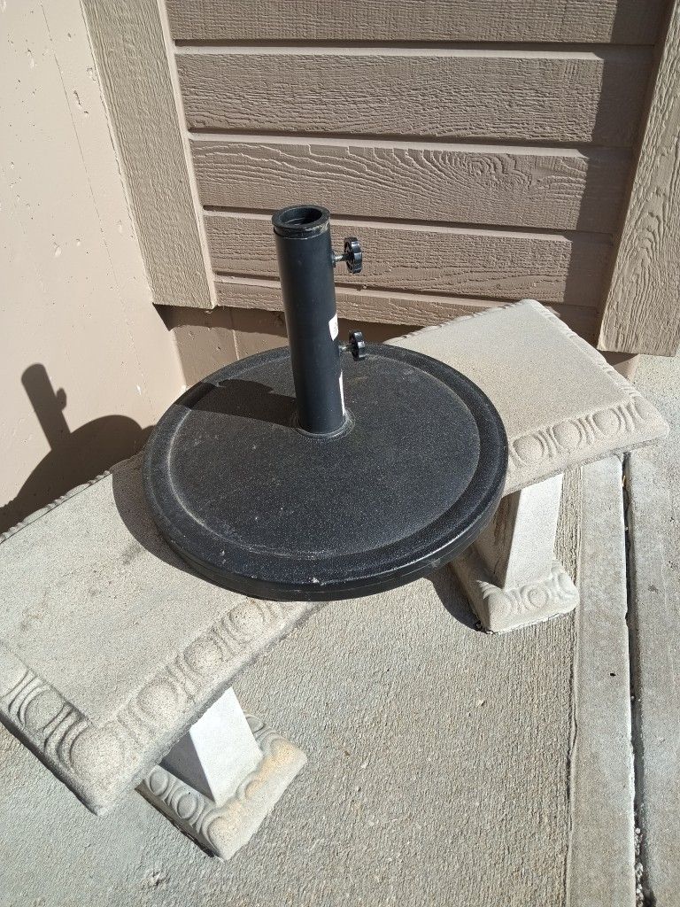 HEAVY DUTY UMBRELLA STAND