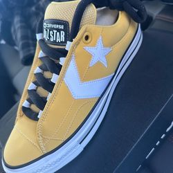 Tennis shoes adidas & converse