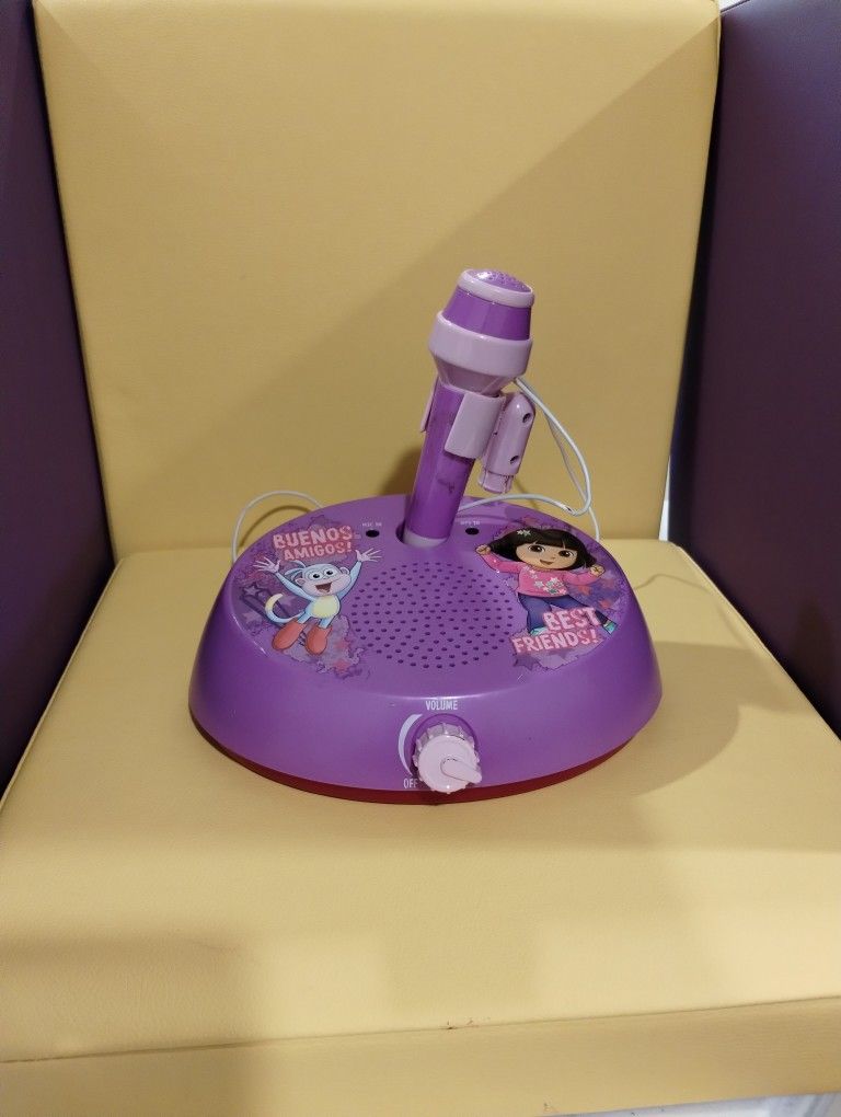 Dora explorer Viacom speaker microphone
Tested and works. Great shape. Normal wear. MP3