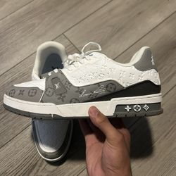 Lv Trainers 