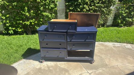 Free dresser