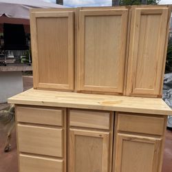 Birch Upper And Lower Cabinets, 10 Lineal Feet 