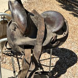 Western saddle