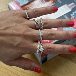 14k White Gold Size 7 And 8 