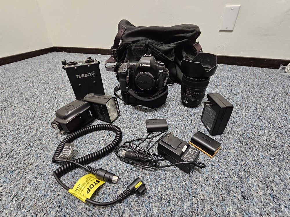 Cannon D5 Mark 2 Complete Package