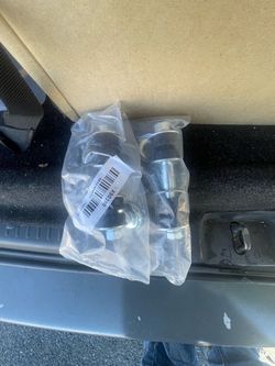 2005 Scion XB Detroit Axle 6-piece front suspension kit