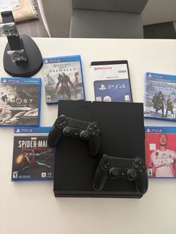 PS4 Console Bundle with 2 Controllers and 6 Games