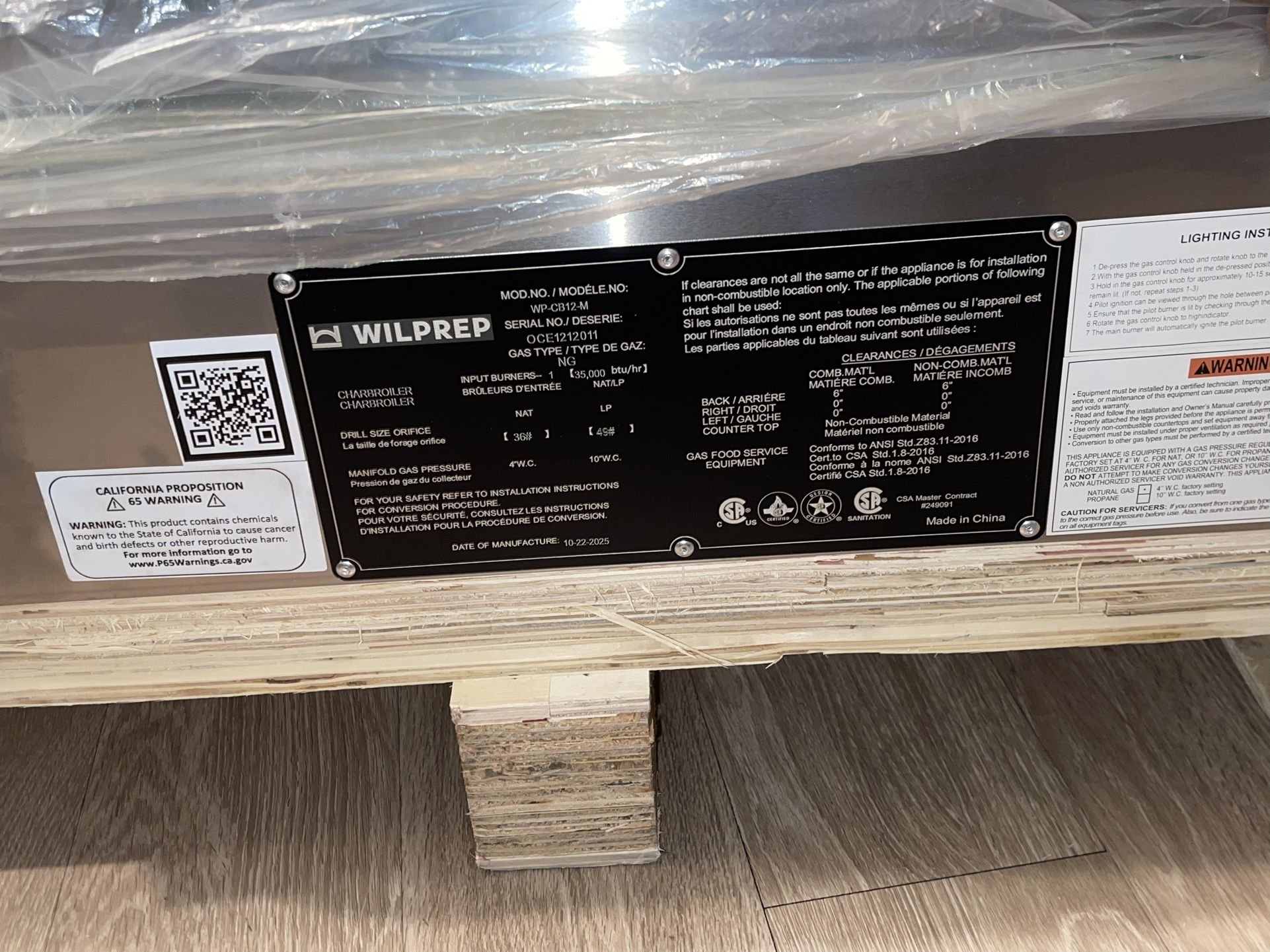 Gas comercial de 48" Charbroiler - 4 quemadores, Calentador de alimentos de gas de 140.000 BTU/ 2-Pan Lp - Nuevo en caja