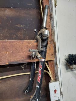 Treaded fork RST with v cantilever Shimano brakes 26"